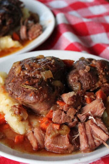 osso bucco beef shanks served over mashed potatoes