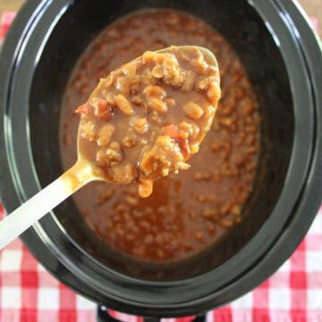 cowboy beans in the slow cooker