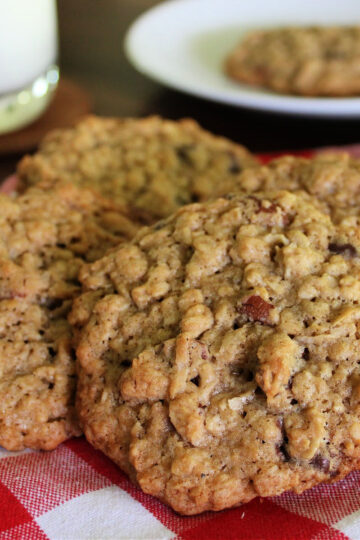 sourdough discard cowboy cookie